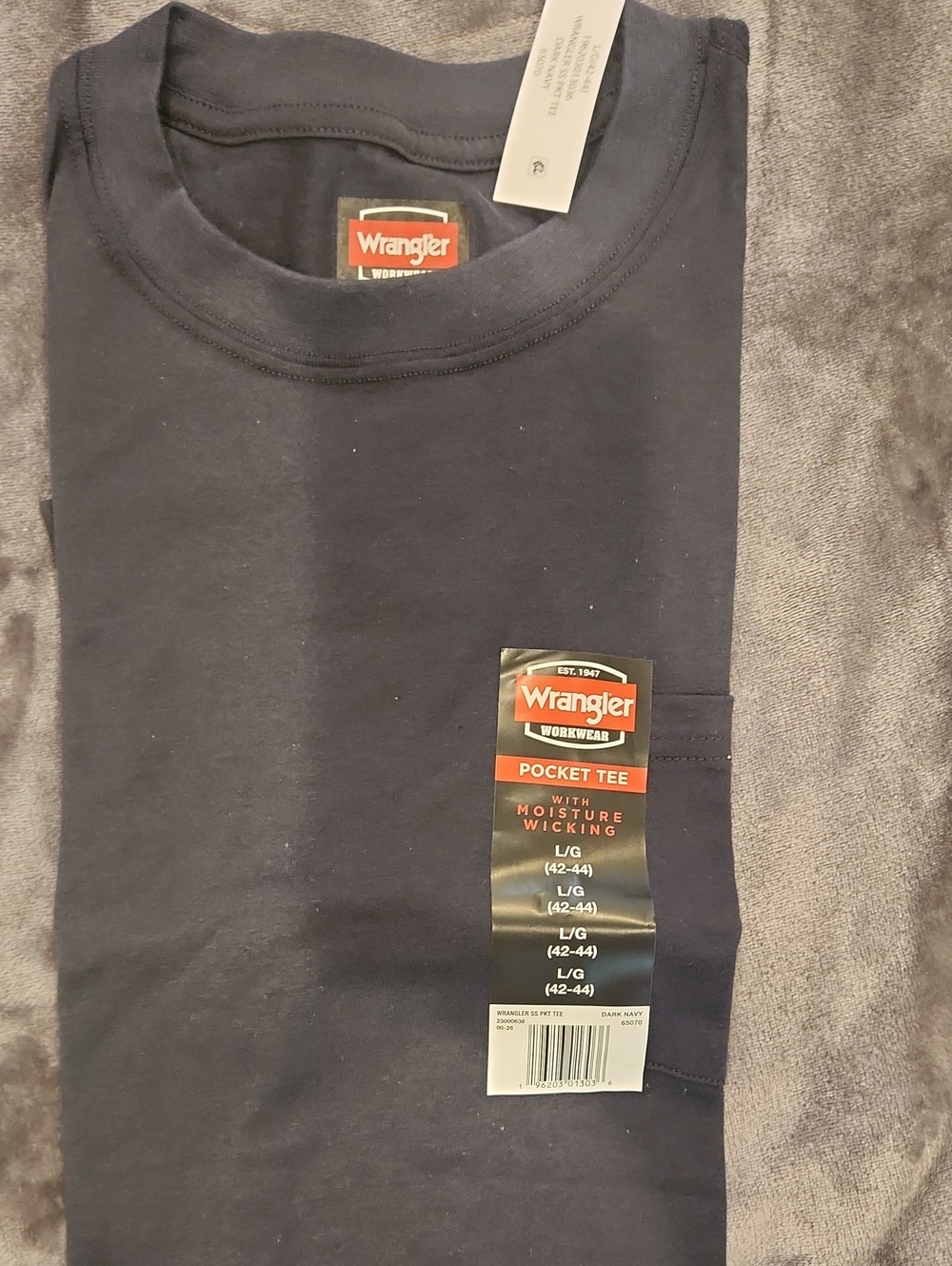 Wrangler Men’s Dark Navy Pocket Tee - Crew Neck Short Sleeve